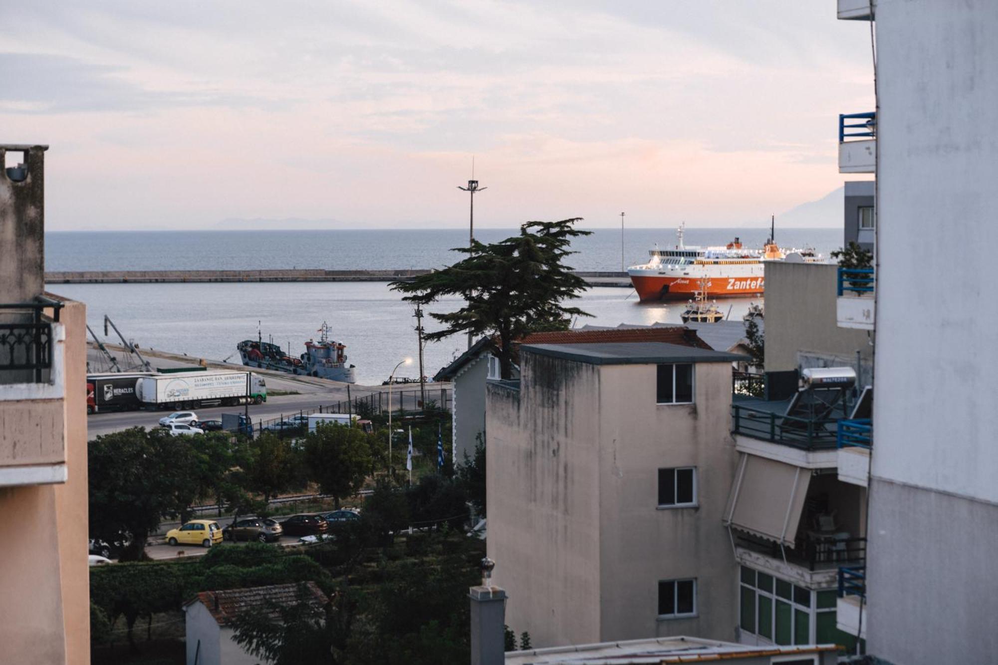 Home Avenue Alexandroupoli Bagian luar foto