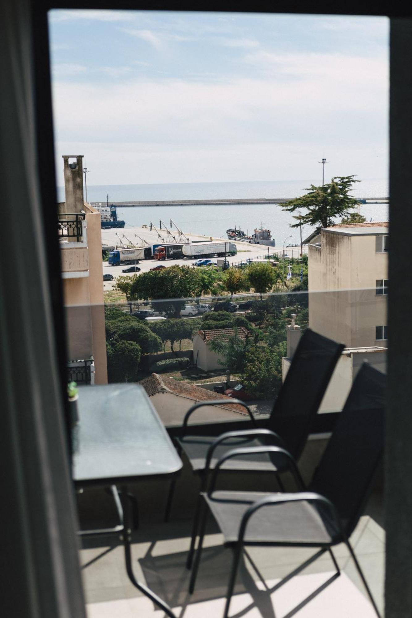 Home Avenue Alexandroupoli Bagian luar foto
